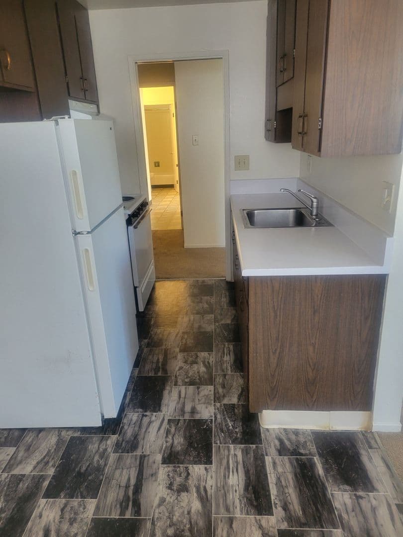 Berkeley Apartment: 2724 Channing Way