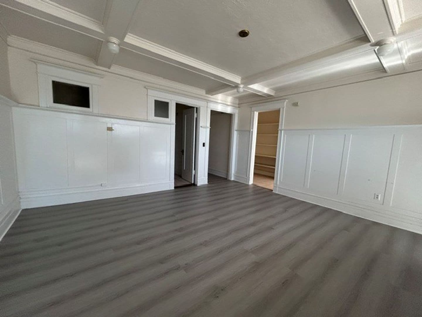 Berkeley Apartment: 2437 Shattuck Ave.  4