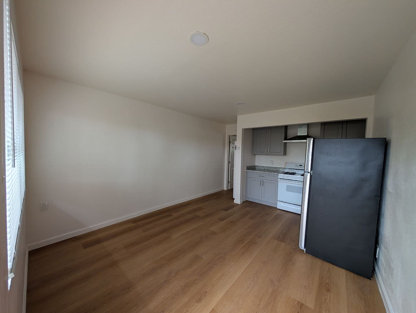 Berkeley Apartment: 1213 San Pablo Ave  #104