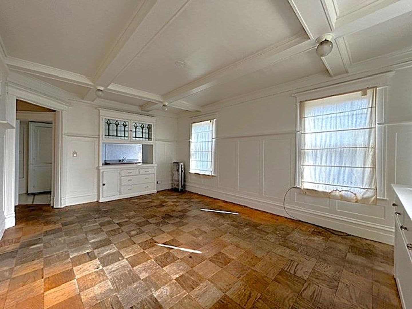 Berkeley Apartment: 2437 Shattuck Ave. Apt 17
