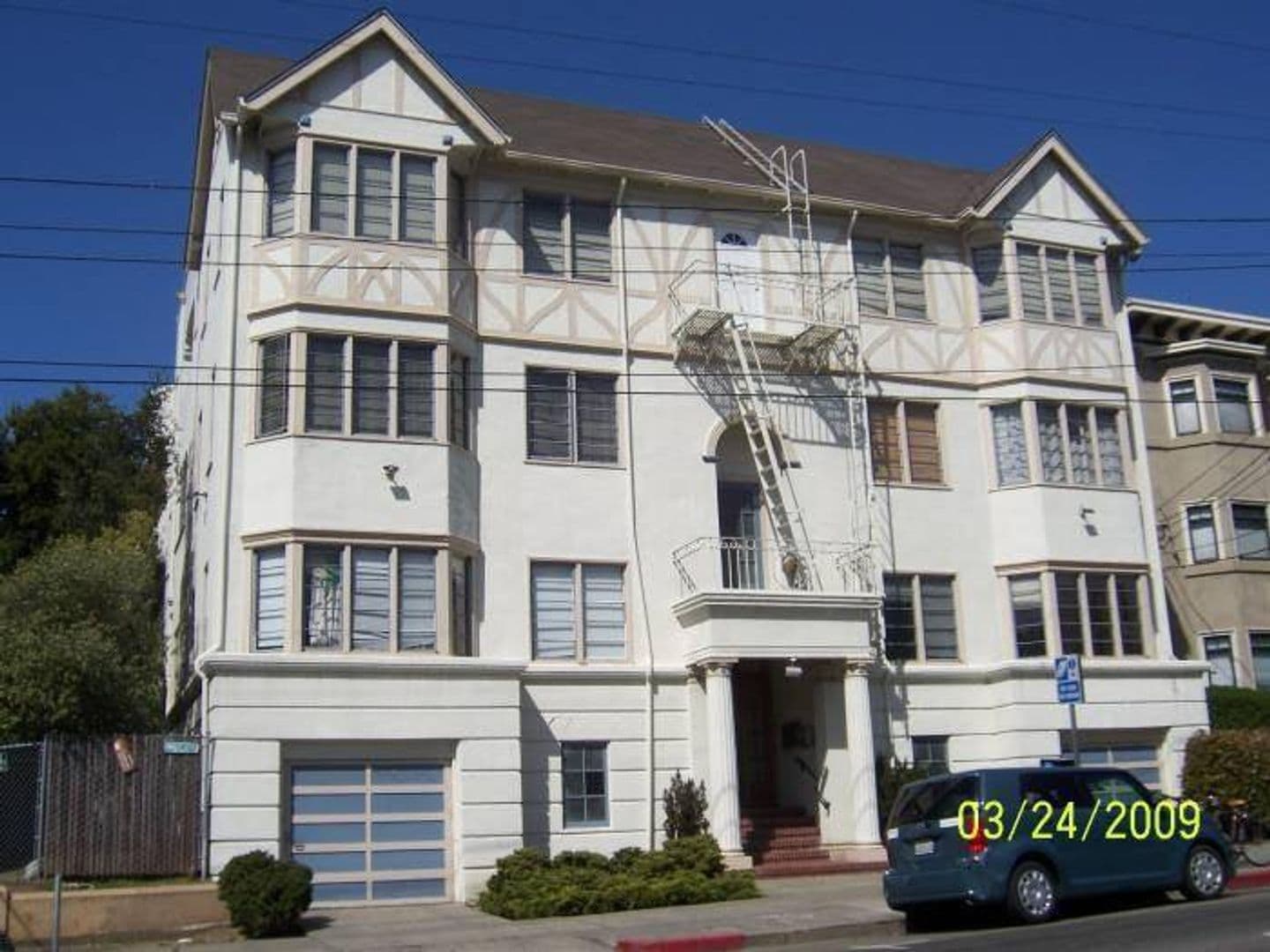 Berkeley Apartment: 2533 Durant Ave. Apt 6