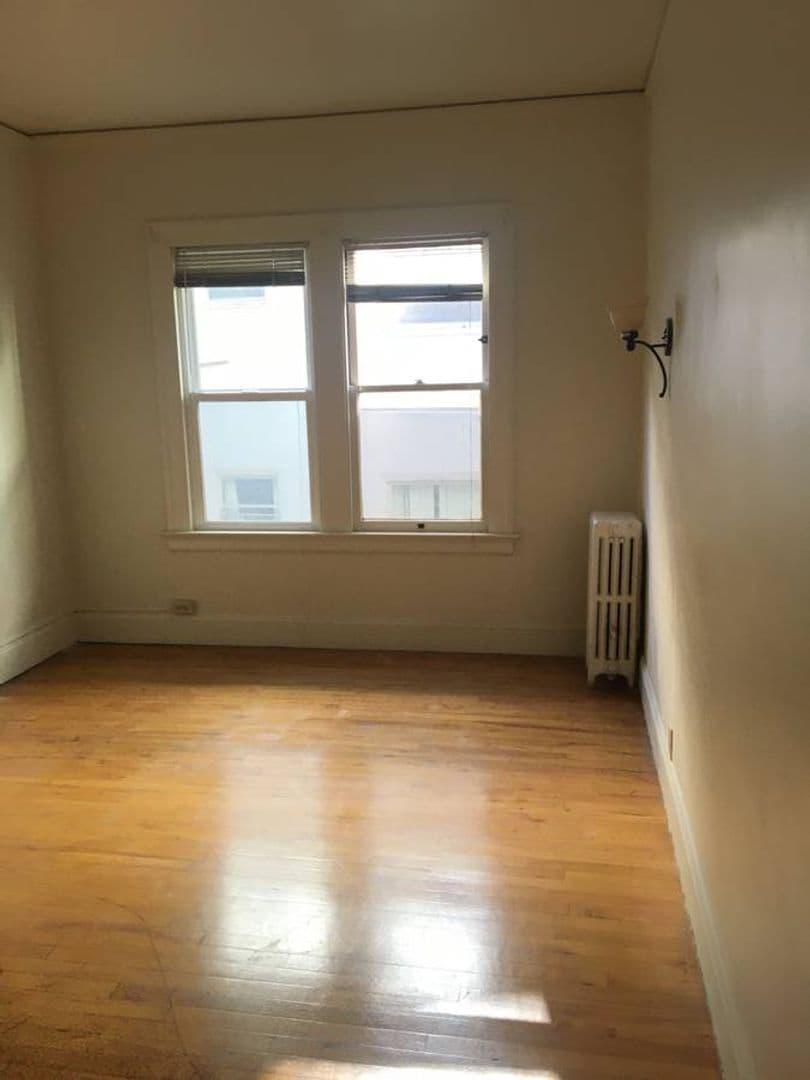 Berkeley Apartment: 2533 Durant Ave. Apt 4