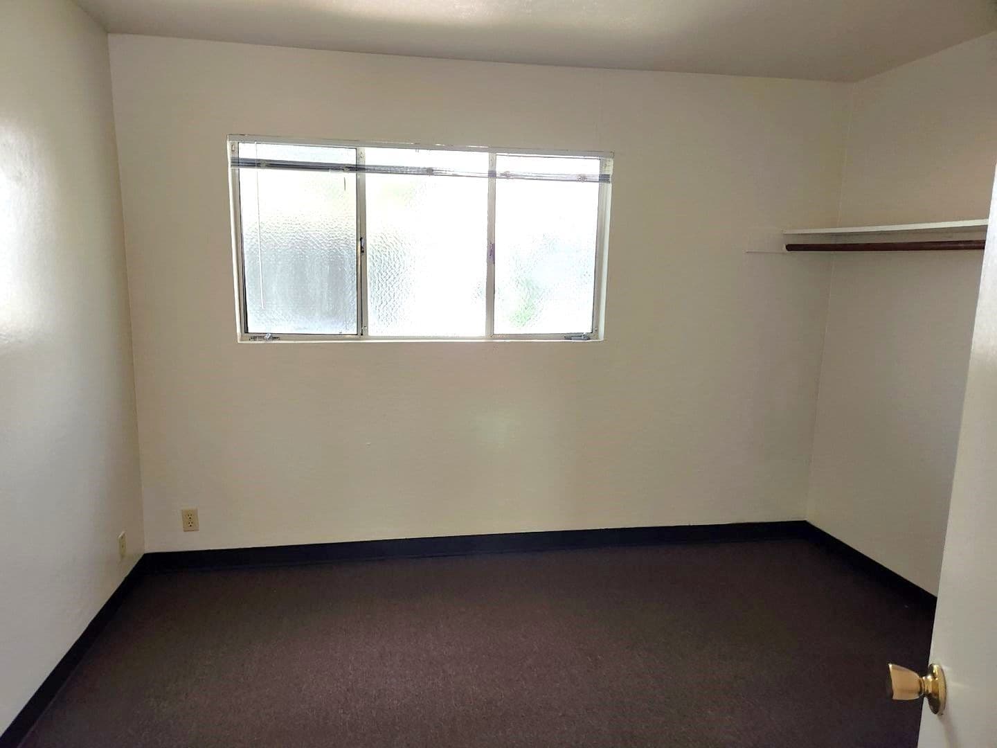 Berkeley Apartment: 2115 Haste St, Apt 208
