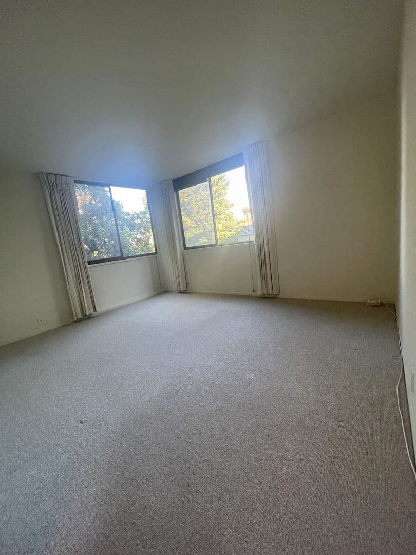 Berkeley Apartment: 1550 Walnut St Apt 03