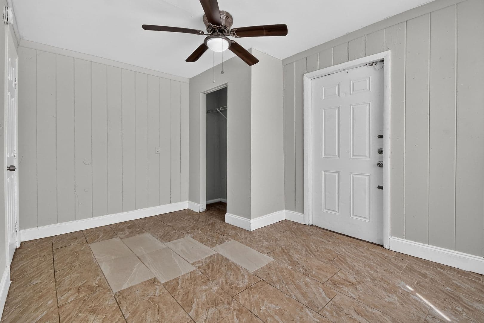 West Palm Beach Apartment: 885 7th St