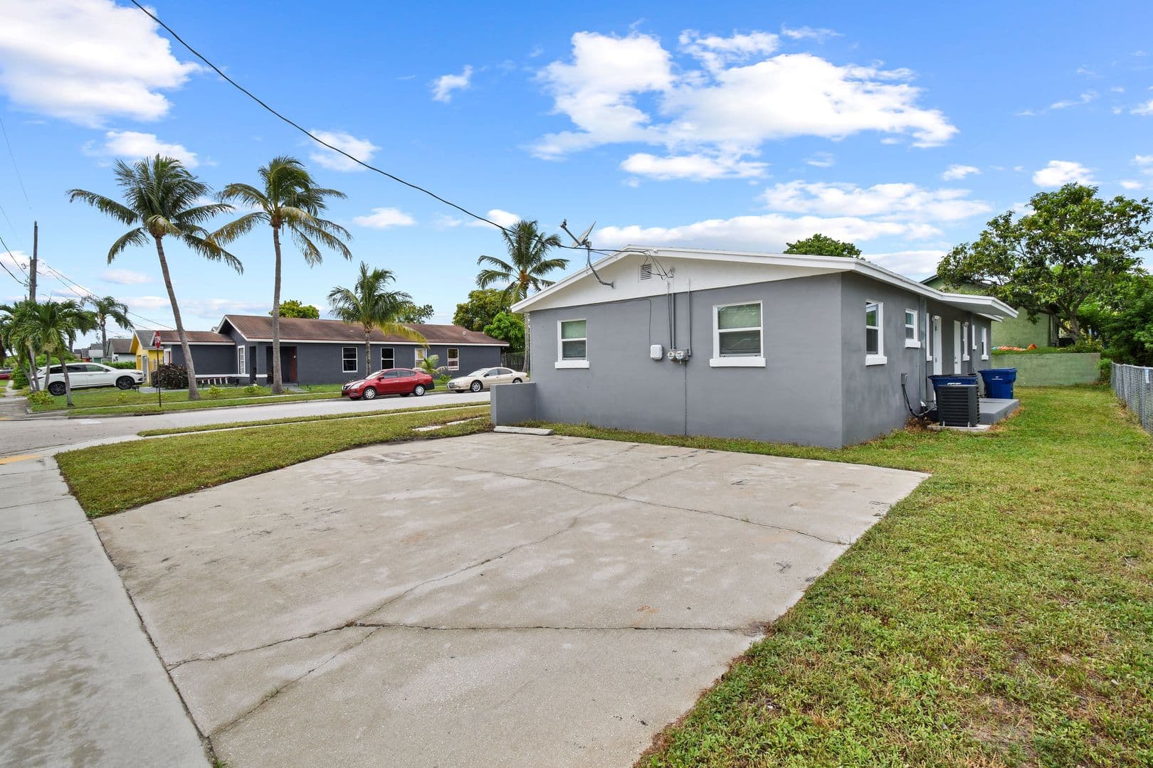 Riviera Beach Apartment: 968 W 9th St