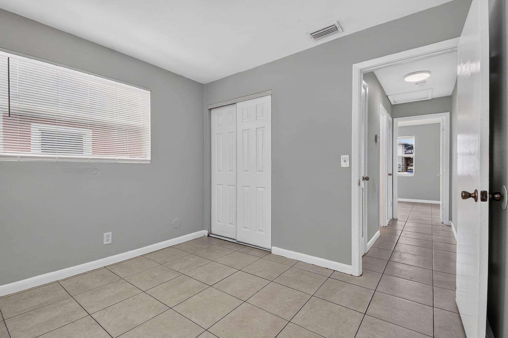 Riviera Beach House: 1037 W 28Th St