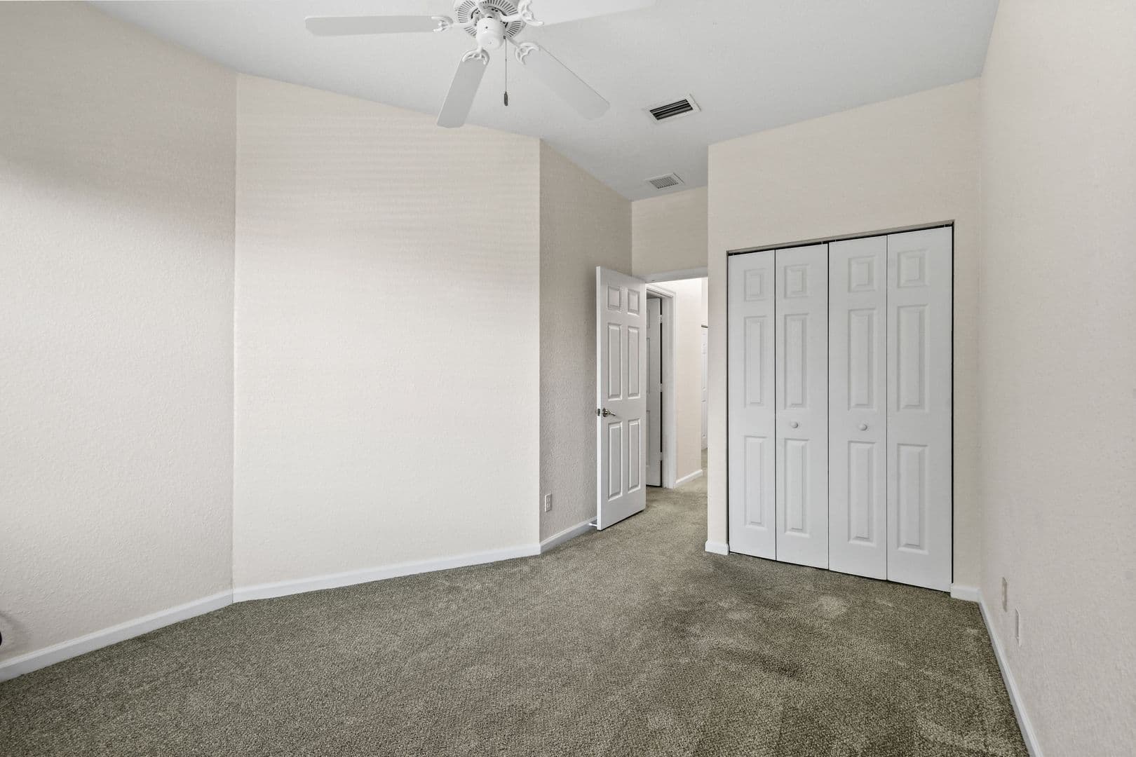 West Palm Beach House: 2912 Hidden Hills