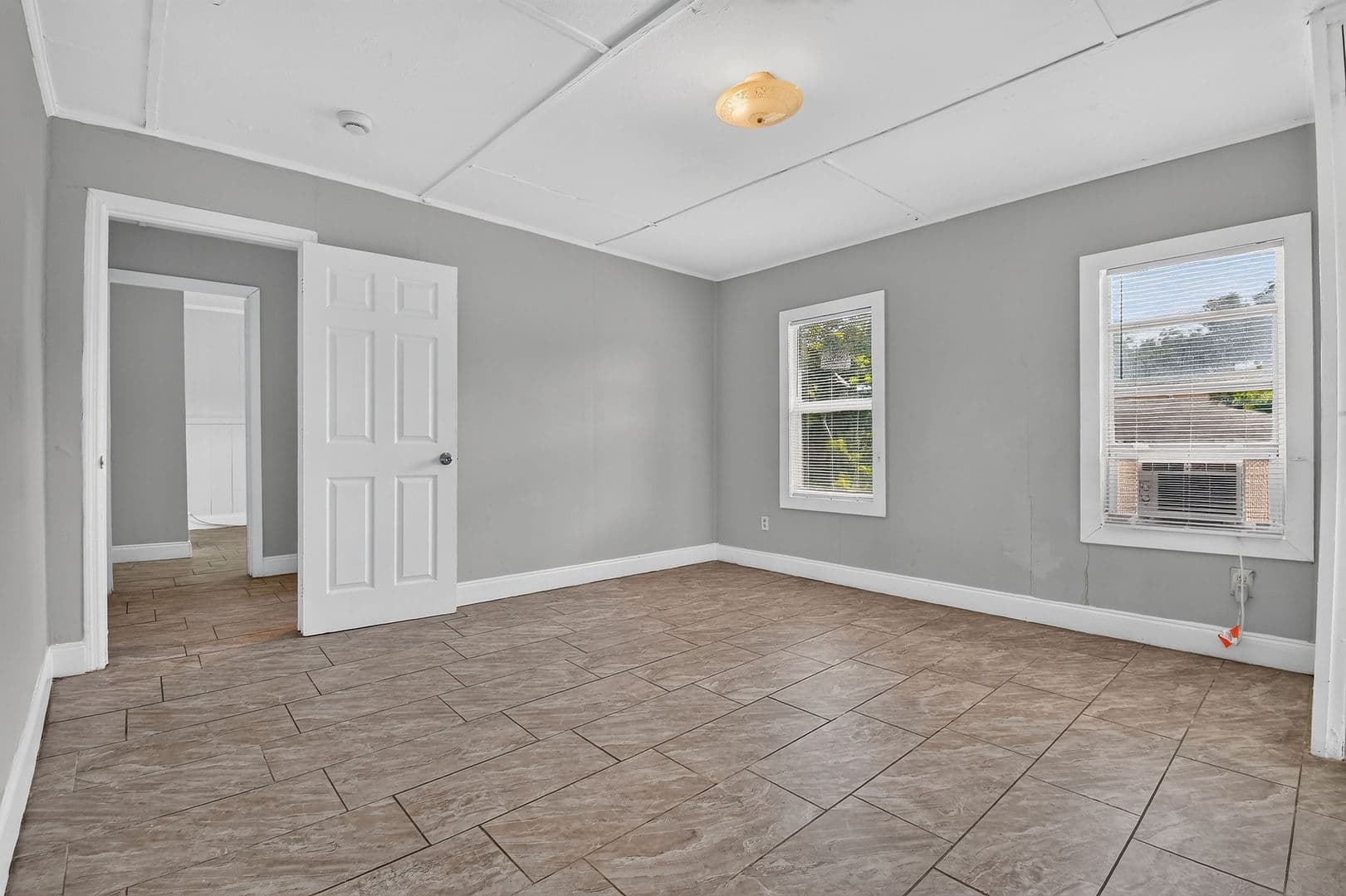 West Palm Beach Apartment: 885 7th St