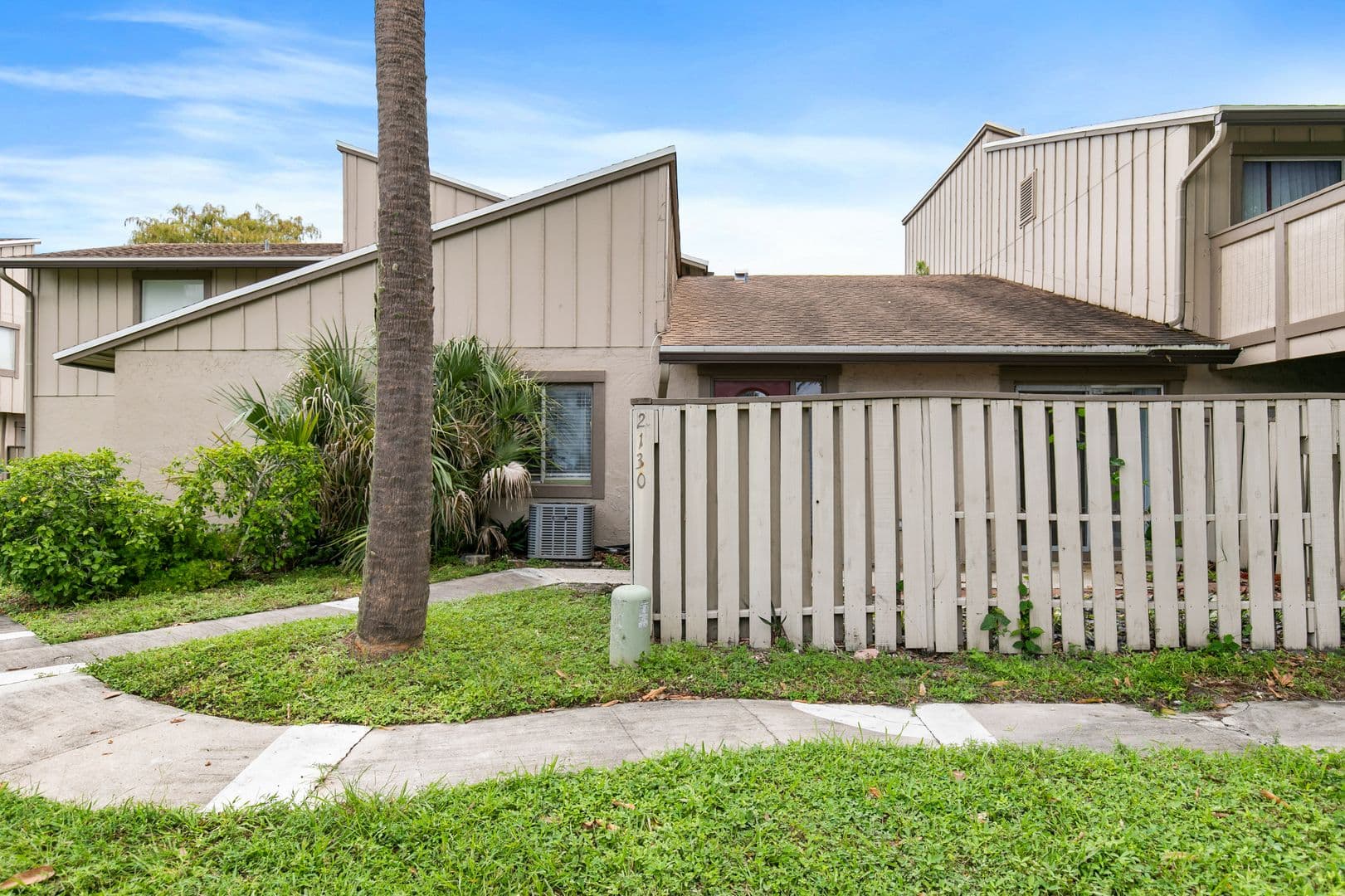 Lauderhill House: 2130 NW 58th Ave #25-C