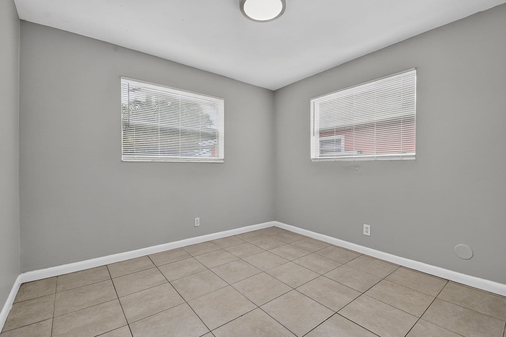 Riviera Beach House: 1037 W 28Th St