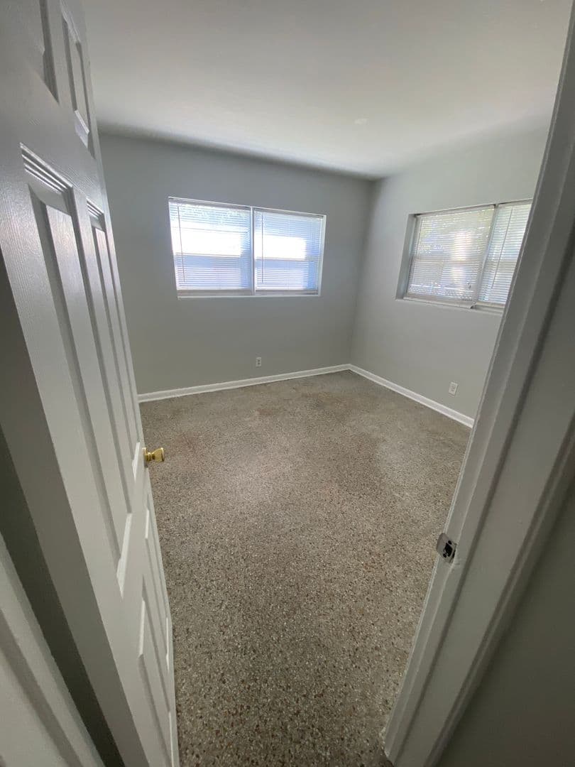 West Palm Beach Apartment: 3712 Henry Ave
