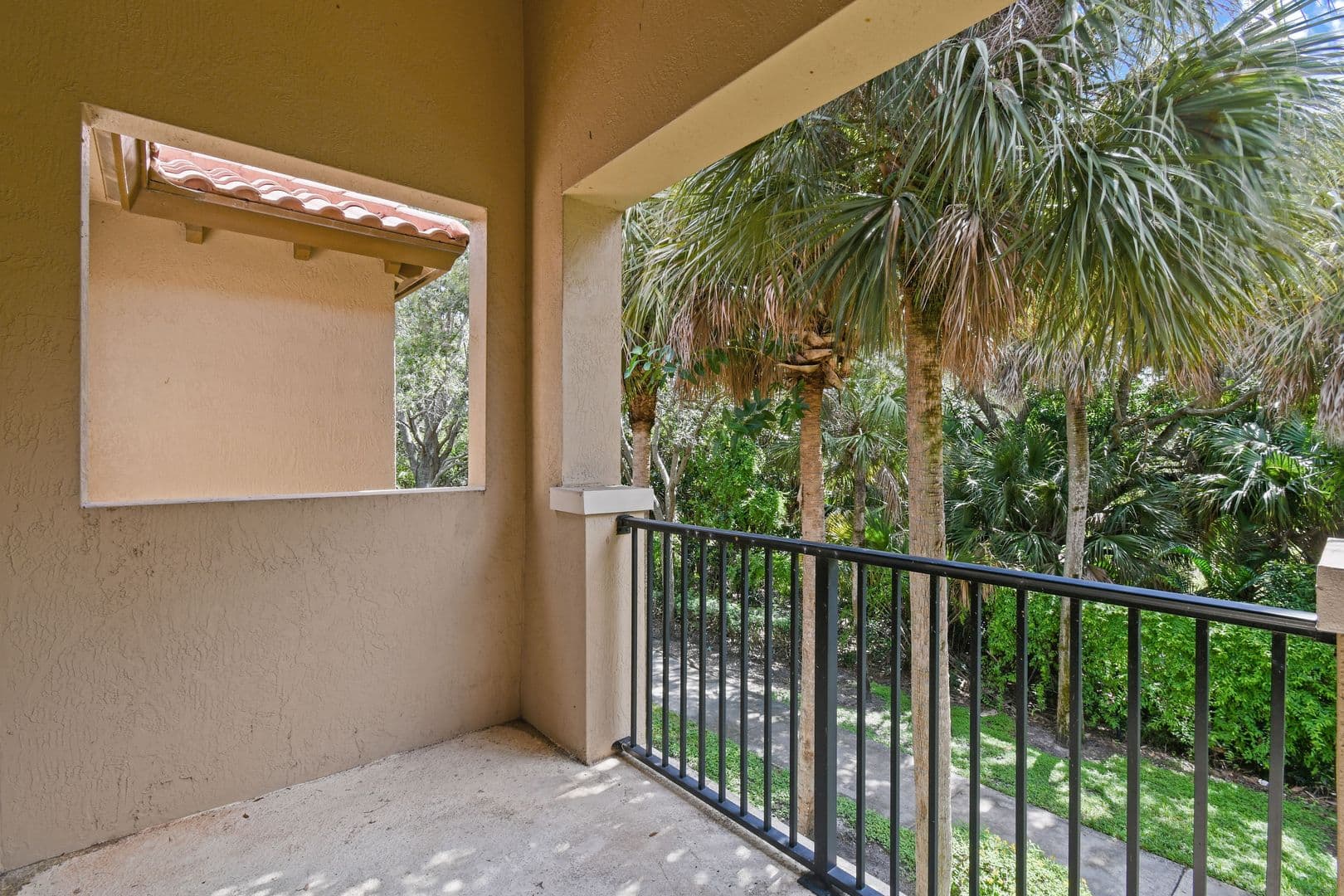 West Palm Beach House: 2912 Hidden Hills