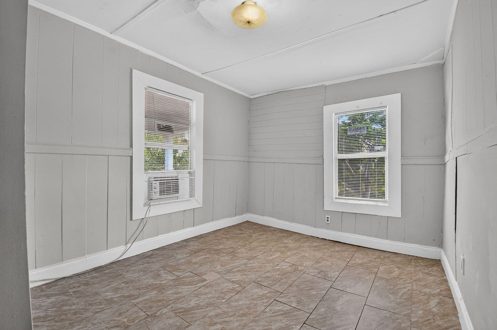 West Palm Beach Apartment: 885 7th St