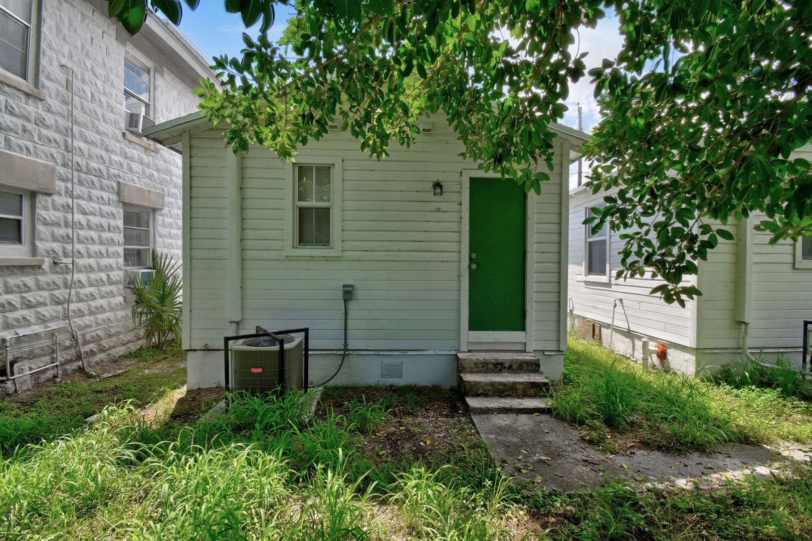 West Palm Beach House: 639 6th Street