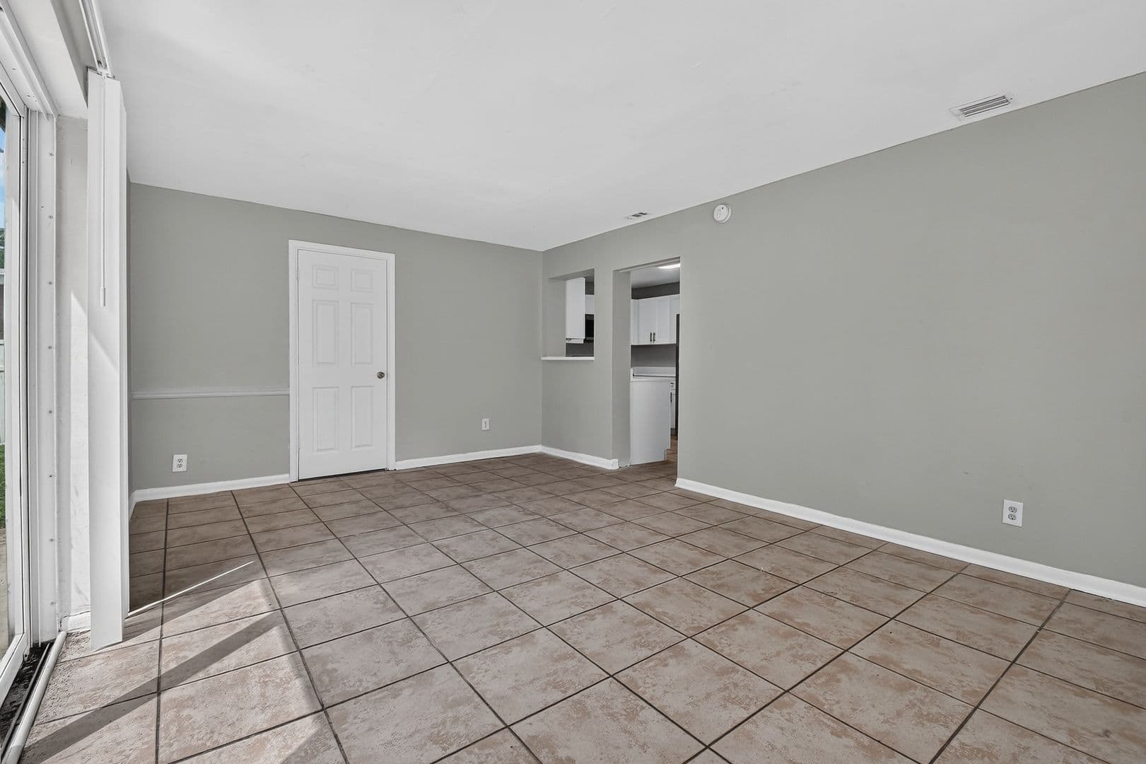 Riviera Beach House: 1037 W 28Th St