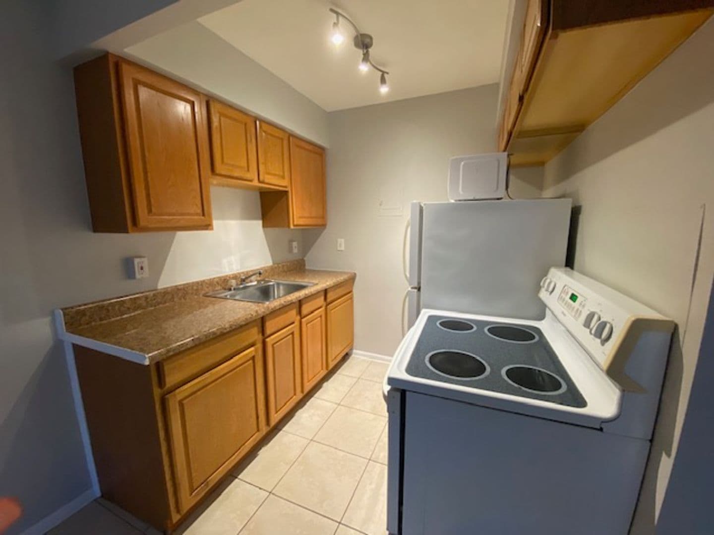 Lake Worth Apartment: 912 - 920 11th Avenue N