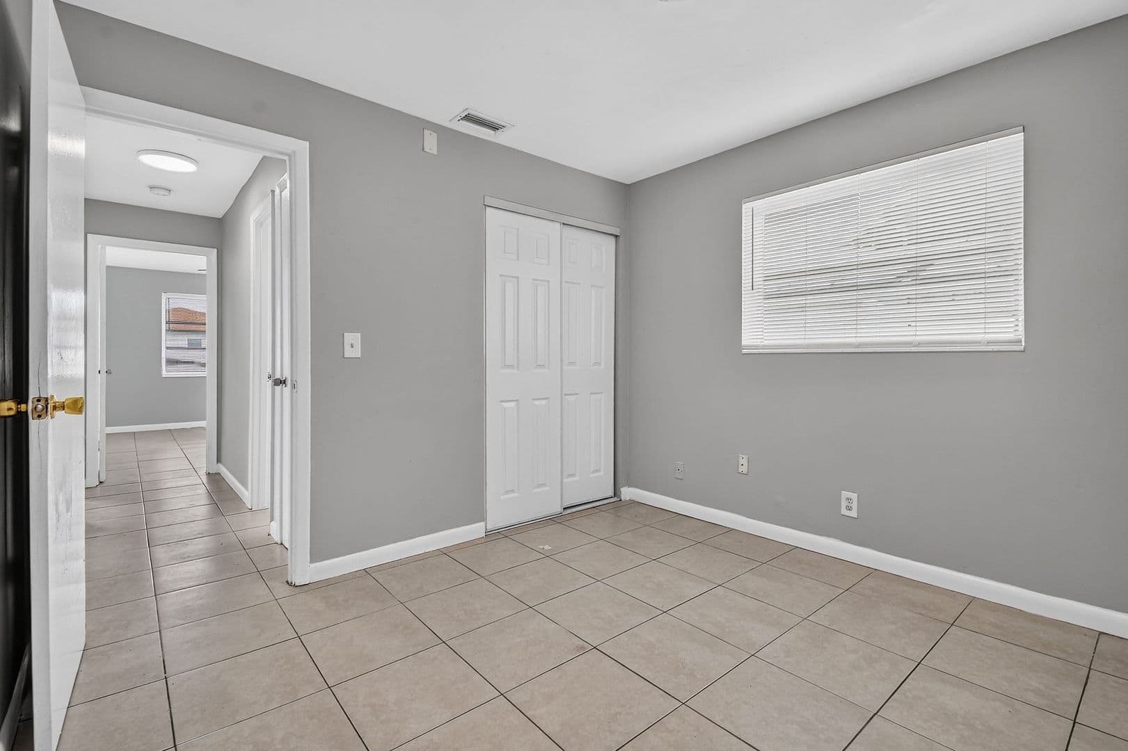 Riviera Beach House: 1037 W 28Th St