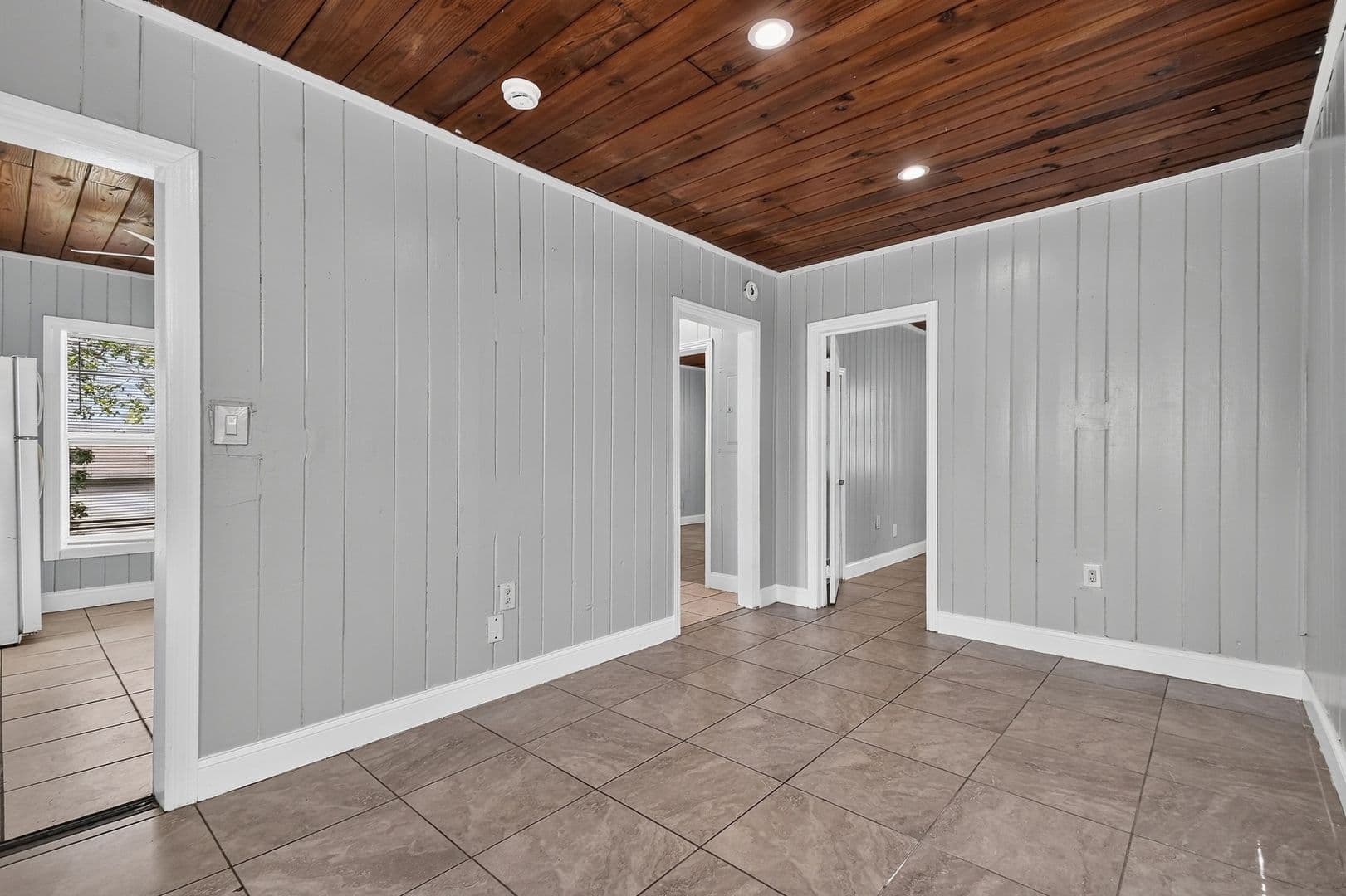West Palm Beach Apartment: 885 7th St