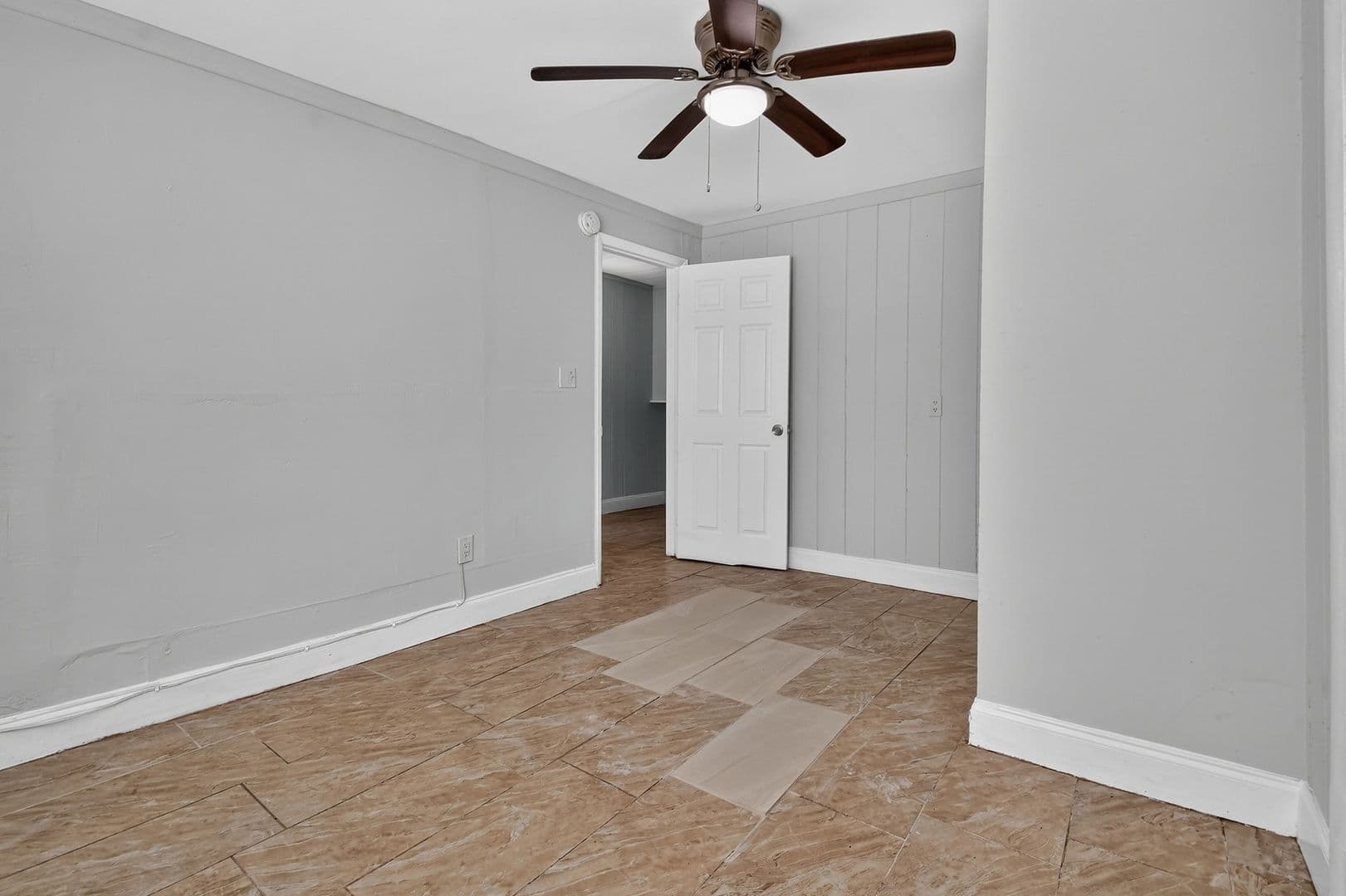 West Palm Beach Apartment: 885 7th St