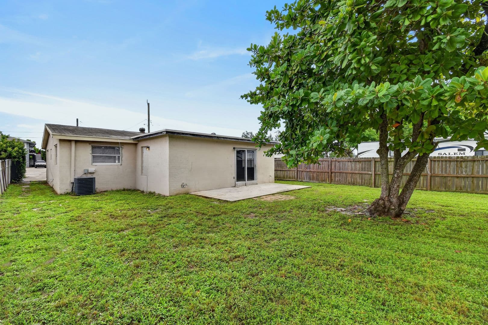 Riviera Beach House: 1037 W 28Th St