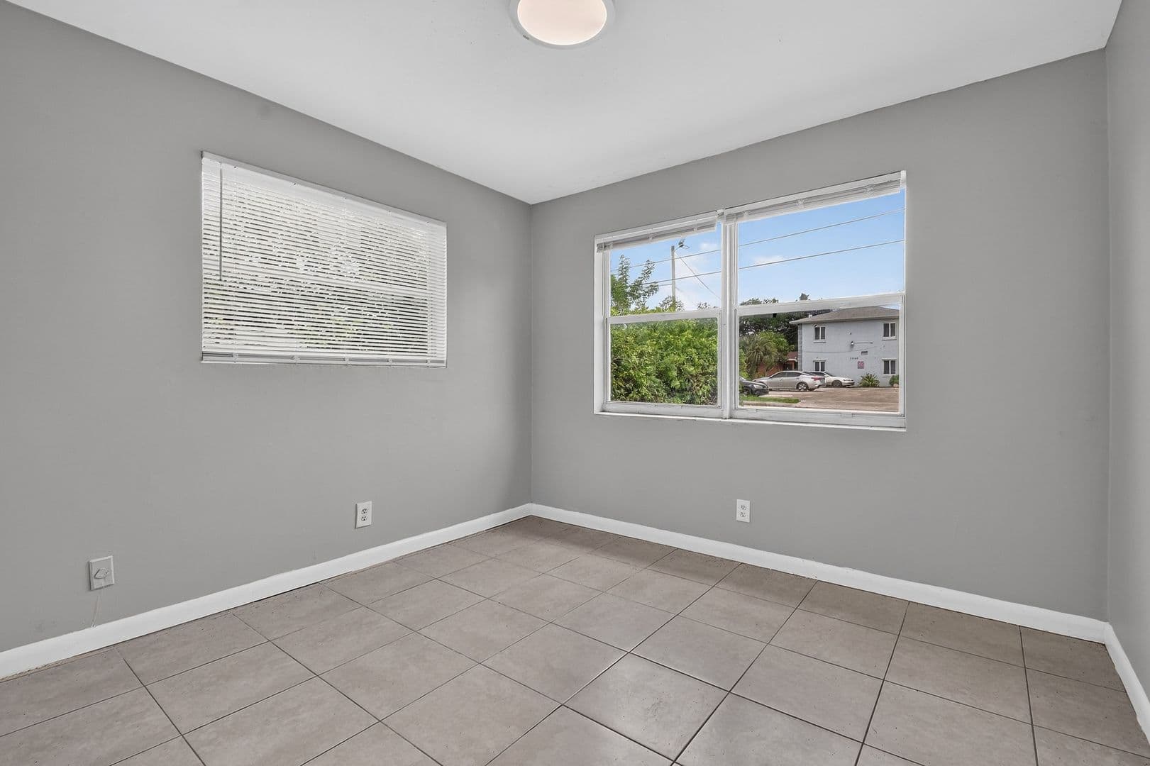 Riviera Beach House: 1037 W 28Th St