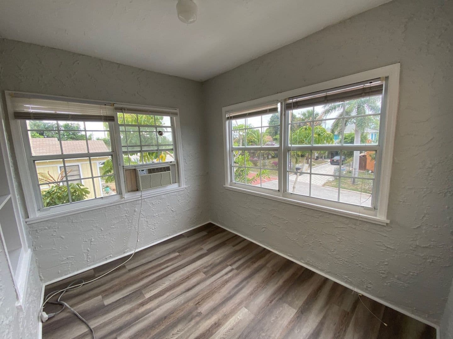 West Palm Beach Apartment: 736 Omar Road