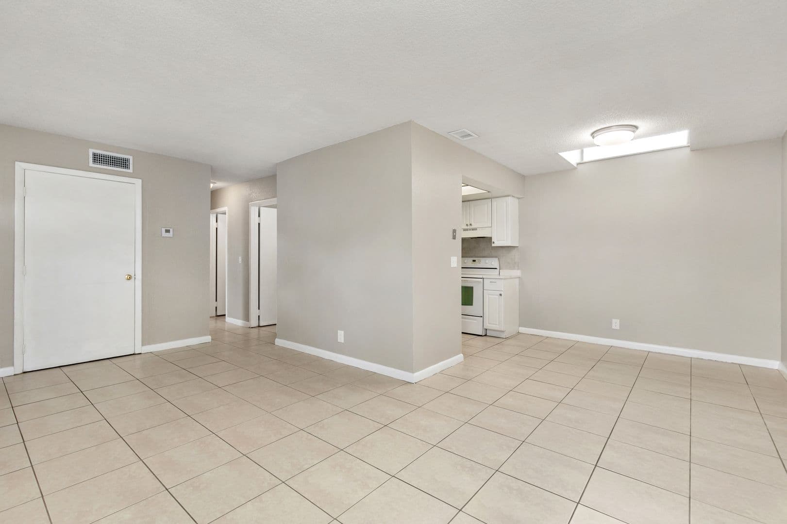 Lauderhill House: 2130 NW 58th Ave #25-C