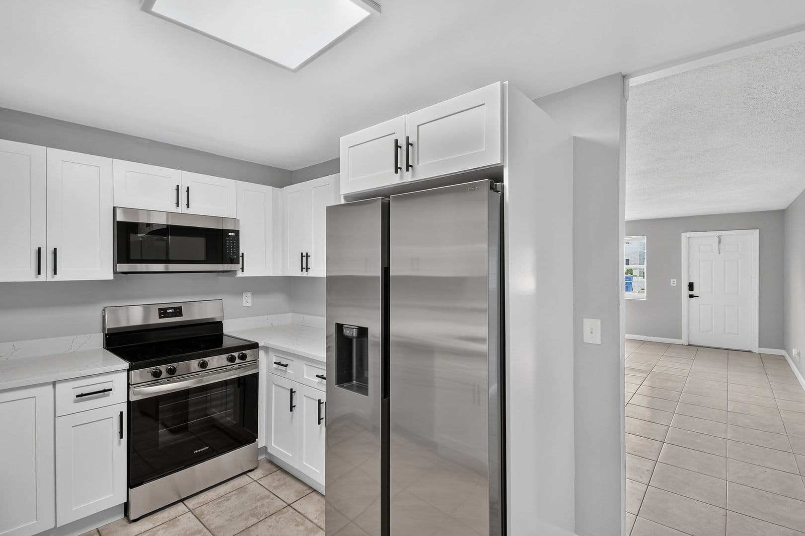 Riviera Beach House: 1037 W 28Th St