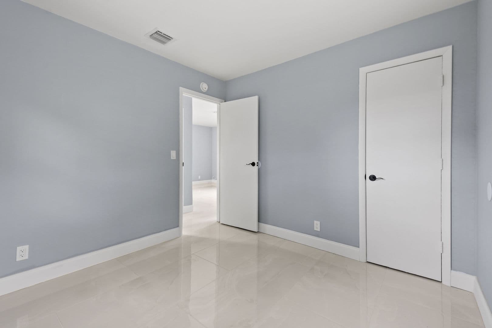 Riviera Beach Apartment: 968 W 9th St