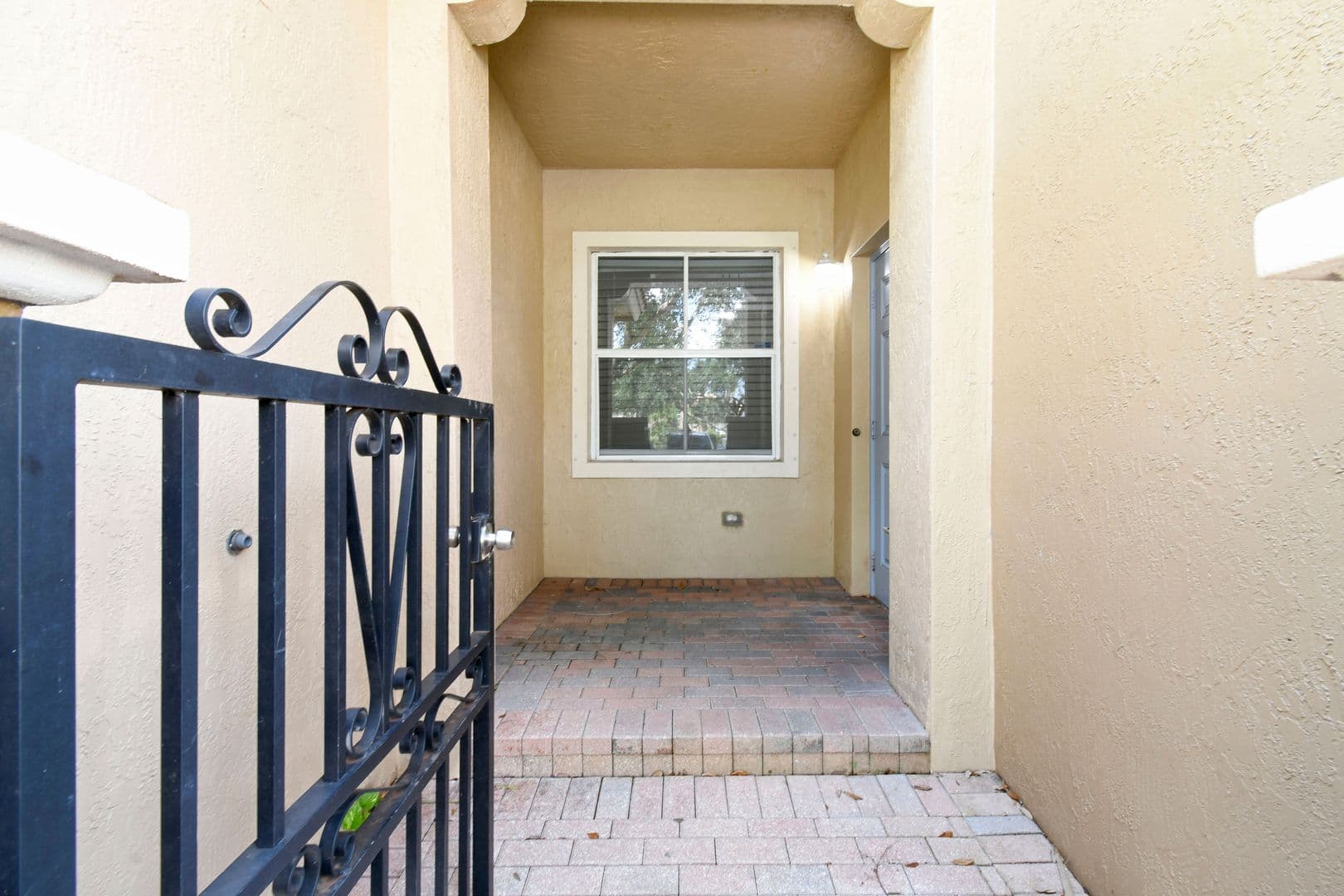 West Palm Beach House: 2912 Hidden Hills