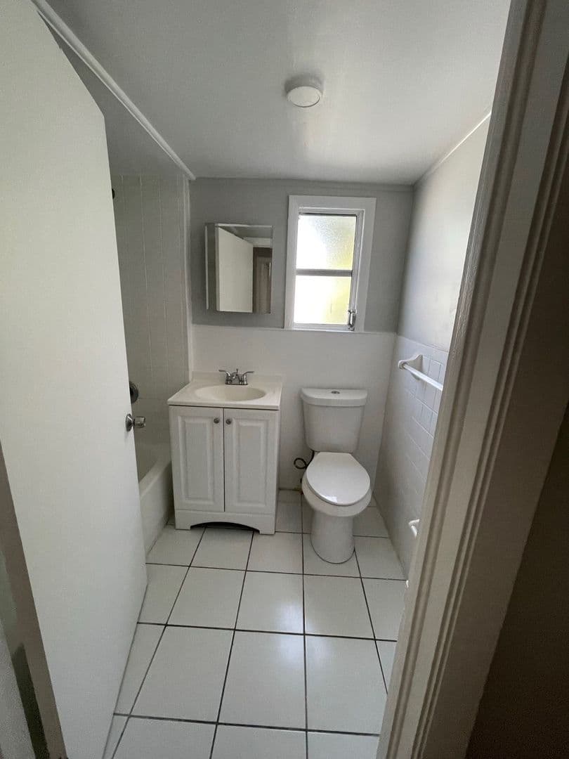 West Palm Beach Apartment: 736 Omar Road