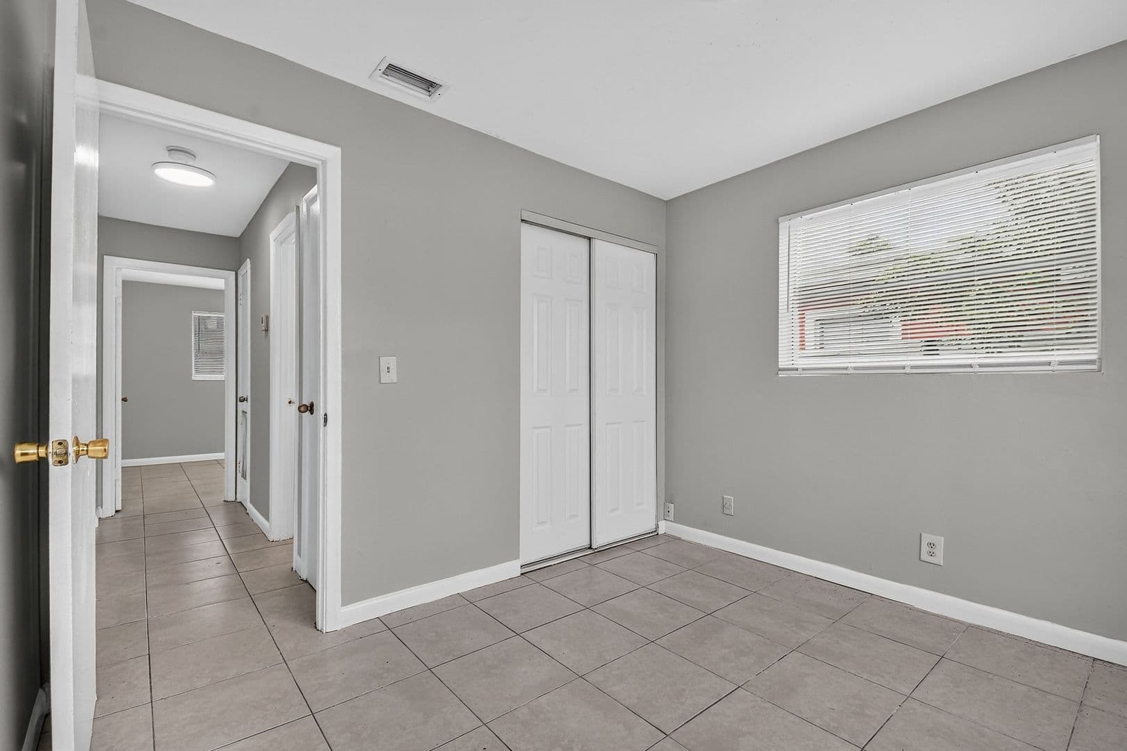 Riviera Beach House: 1037 W 28Th St