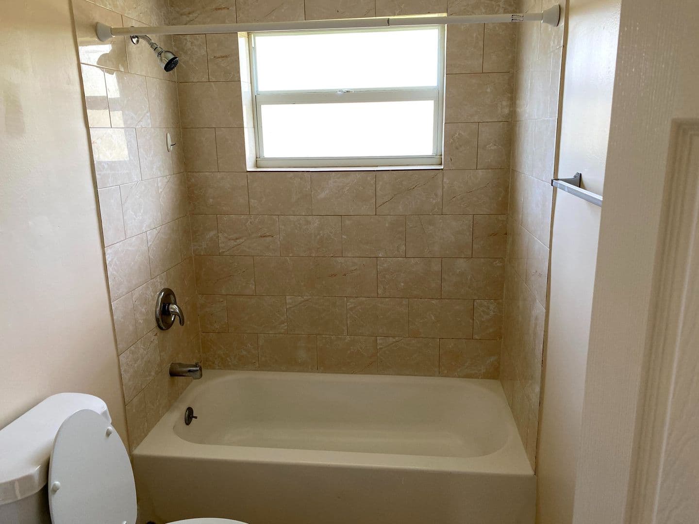 Lake Worth Apartment: 4821 Vermont Ave