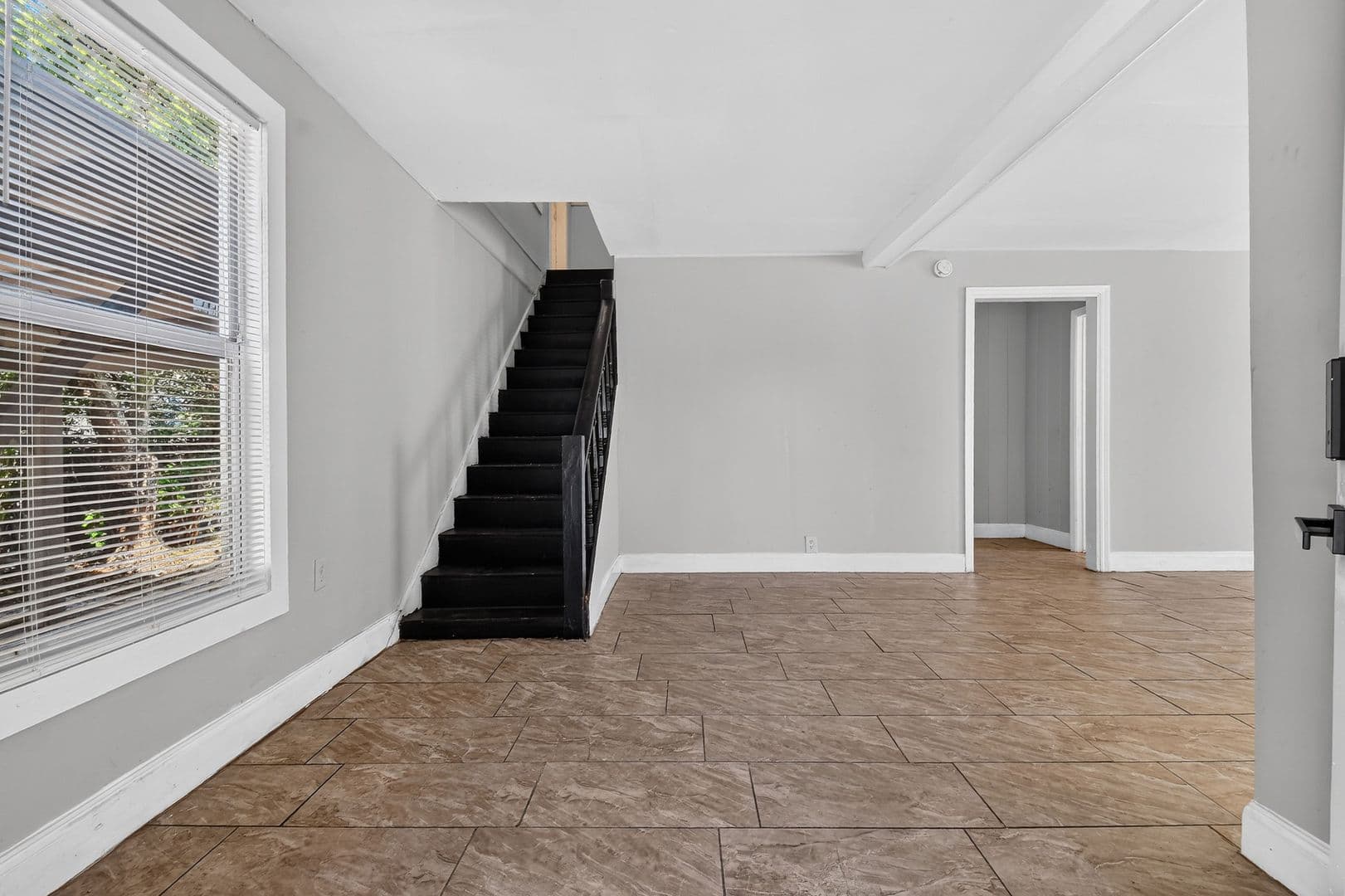 West Palm Beach Apartment: 885 7th St