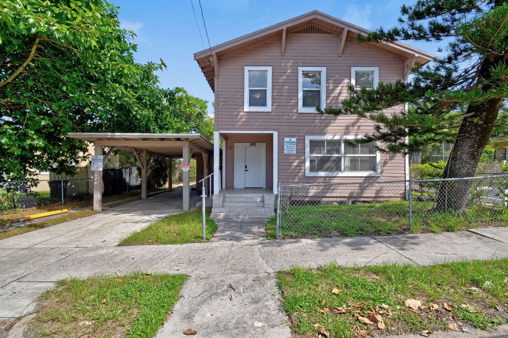 West Palm Beach Apartment: 885 7th St