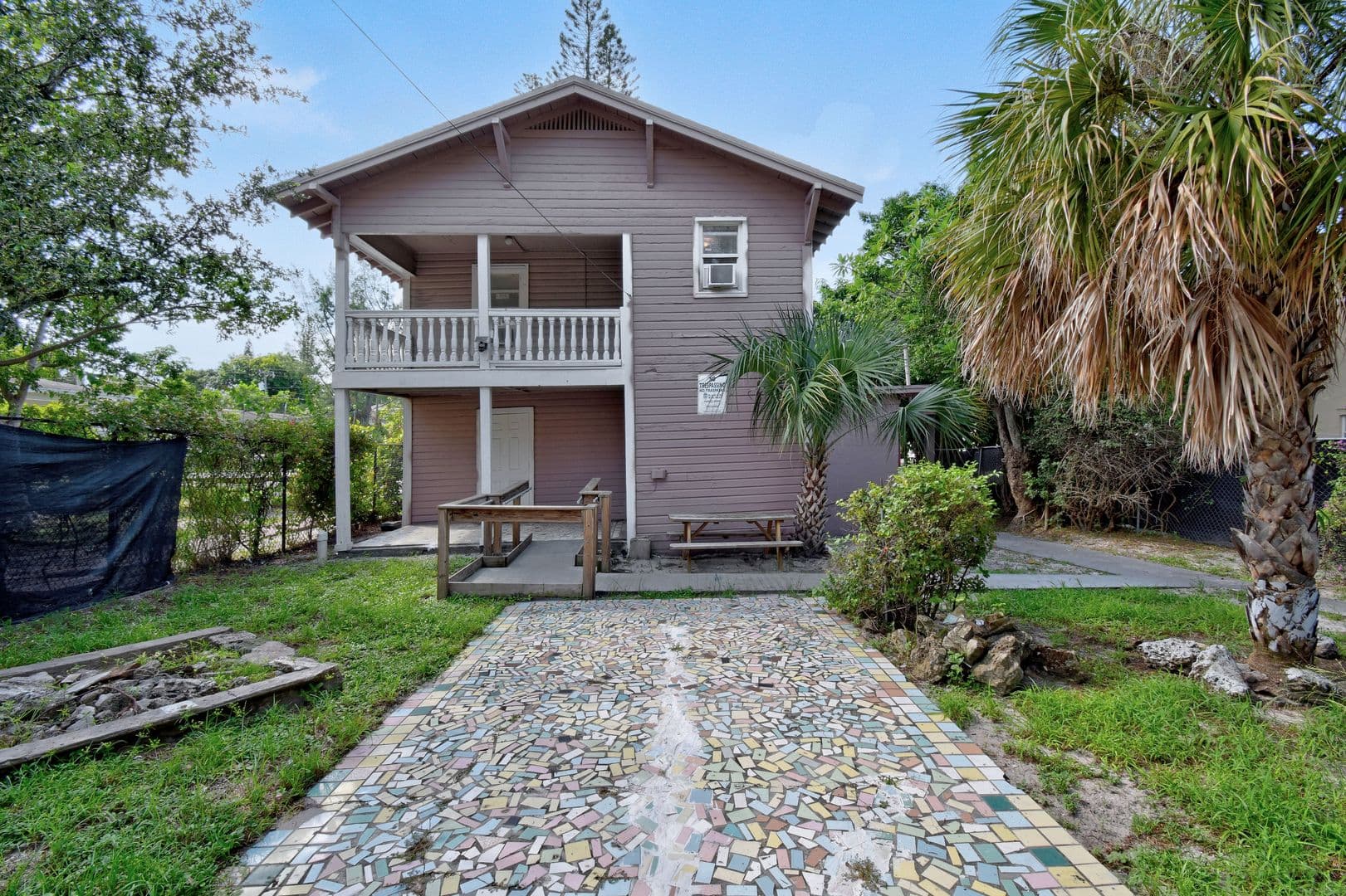 West Palm Beach Apartment: 885 7th St
