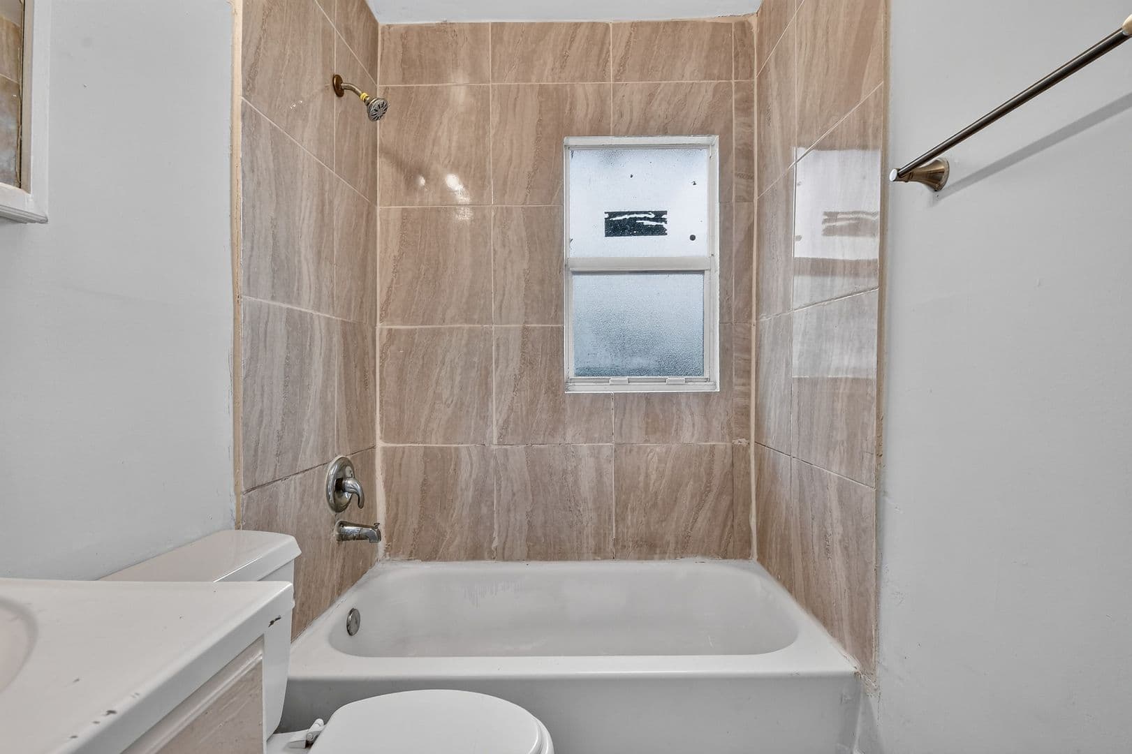 West Palm Beach Apartment: 885 7th St