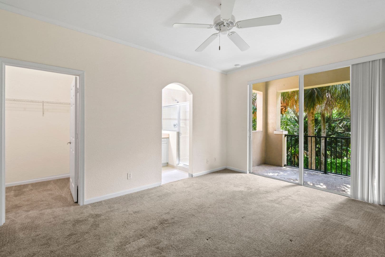 West Palm Beach House: 2912 Hidden Hills
