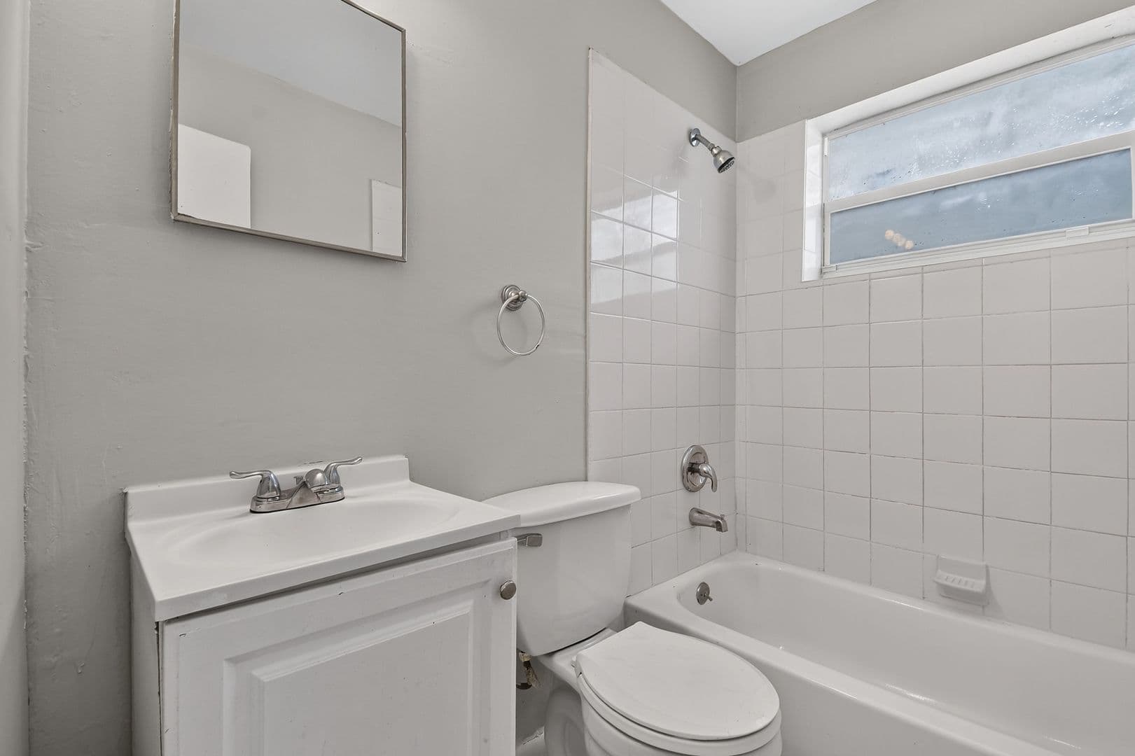 Riviera Beach House: 1037 W 28Th St