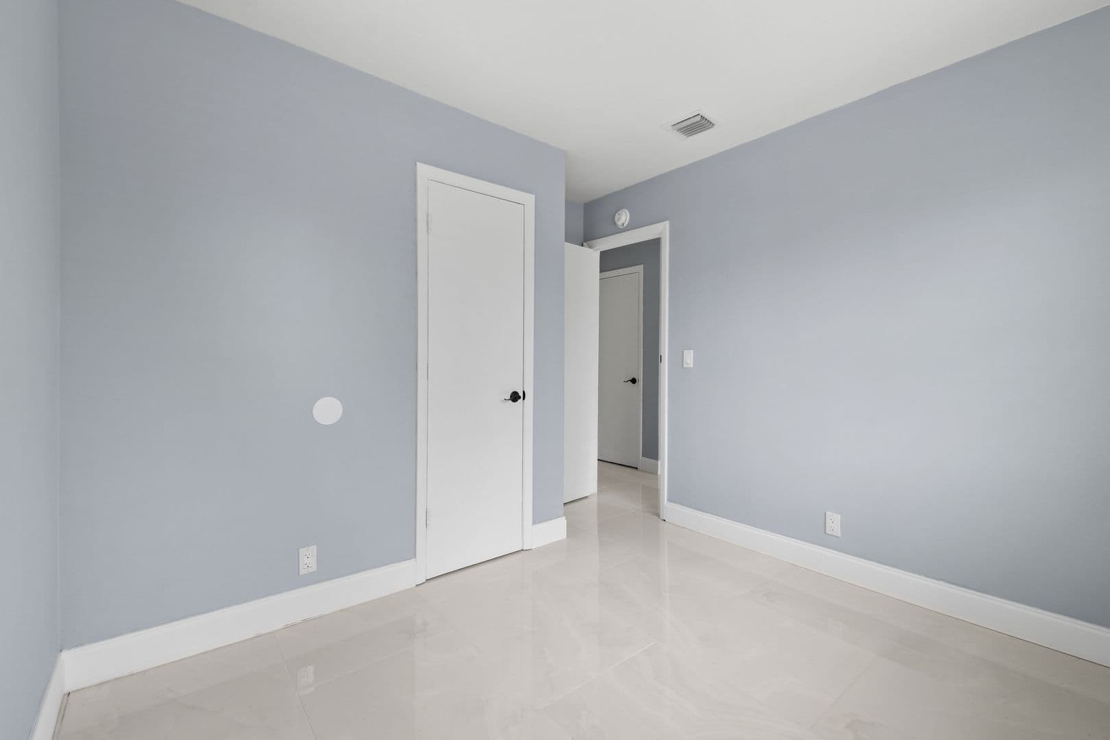 Riviera Beach Apartment: 968 W 9th St