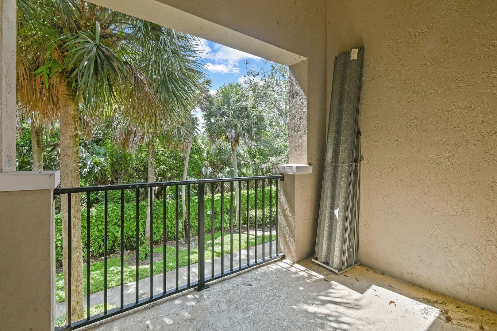West Palm Beach House: 2912 Hidden Hills