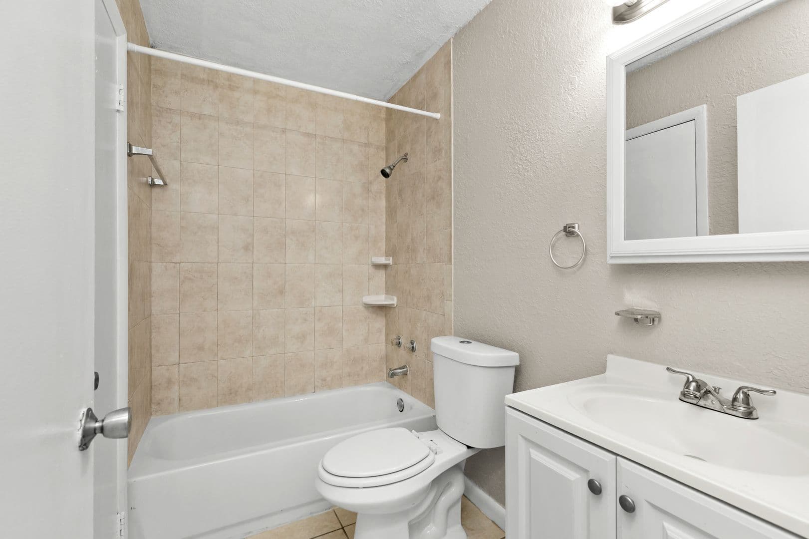 Lauderhill House: 2130 NW 58th Ave #25-C