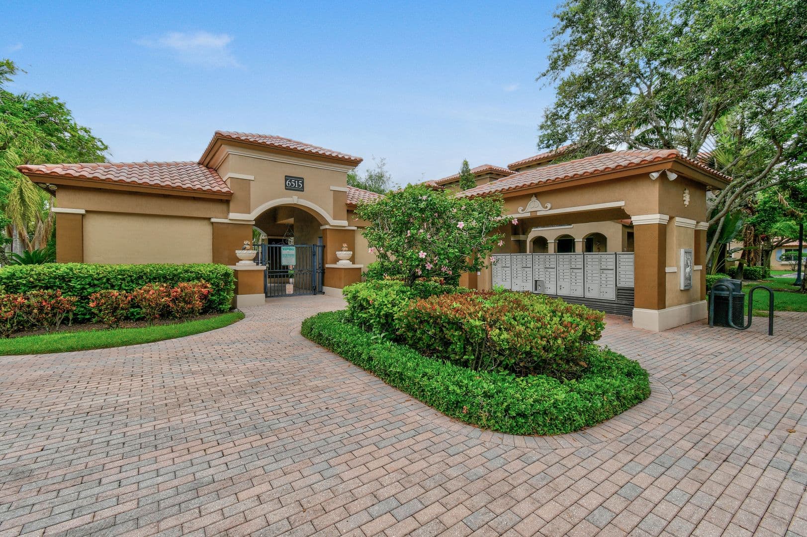 West Palm Beach House: 2912 Hidden Hills