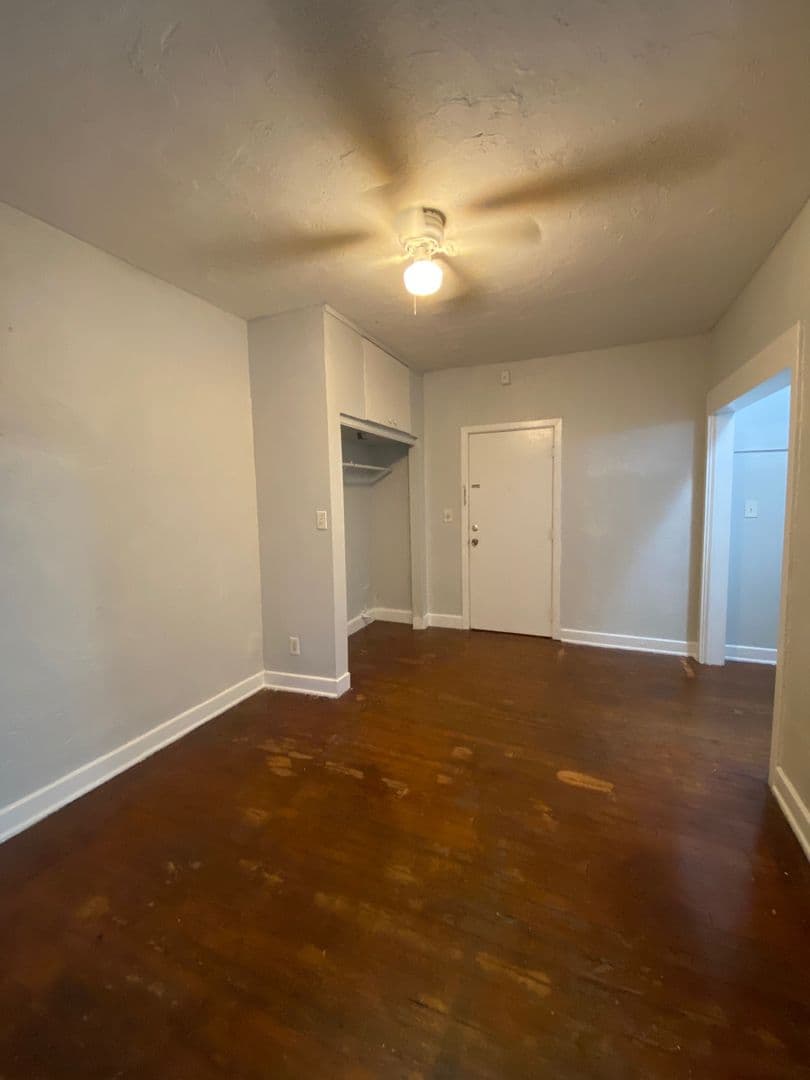 West Palm Beach Apartment: 523 24th St