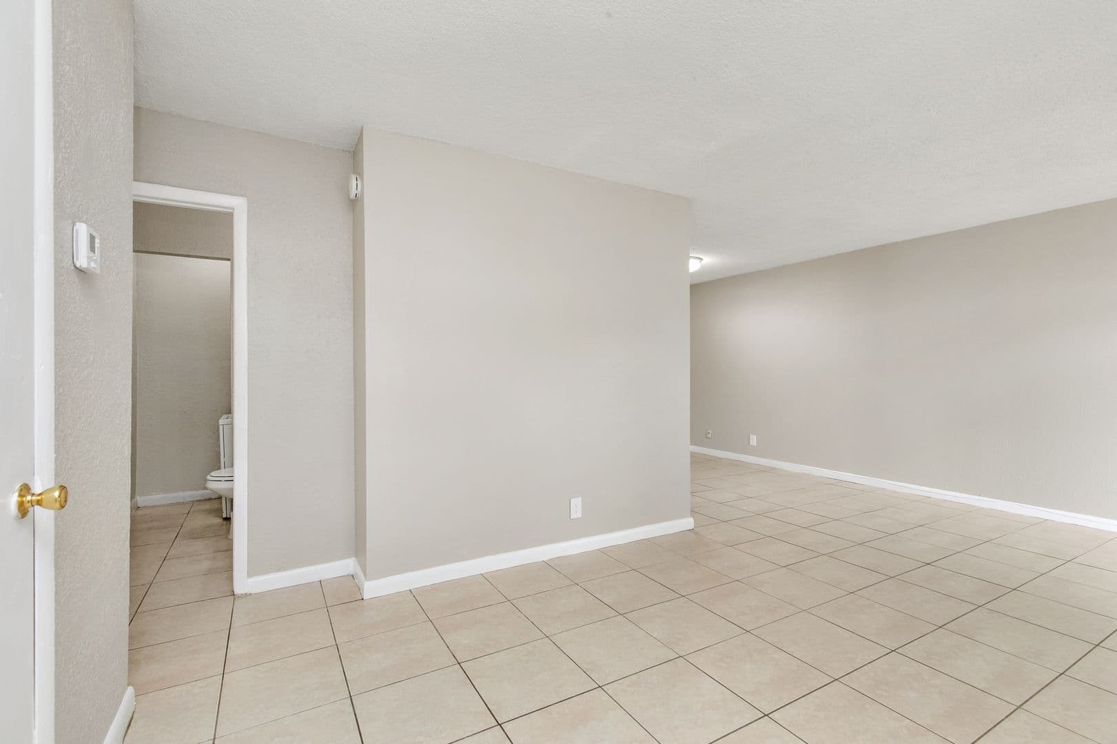 Lauderhill House: 2130 NW 58th Ave #25-C