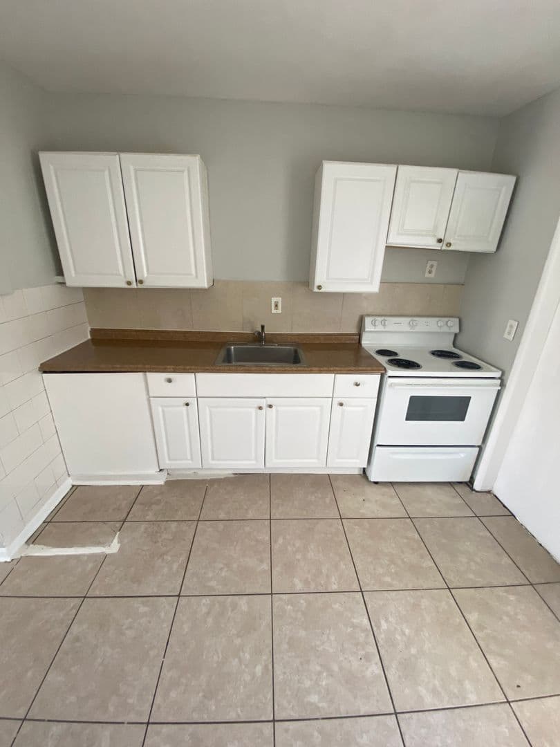 West Palm Beach Apartment: 3712 Henry Ave