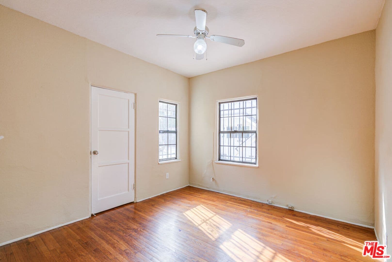 Los Angeles Apartment: 1492 Silver Lake Blvd