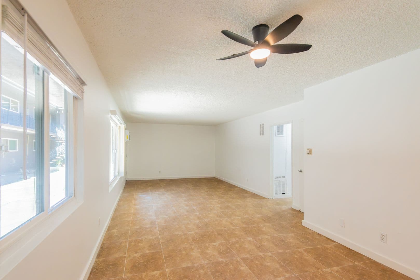 North Hollywood Apartment: 13135 Vanowen Street