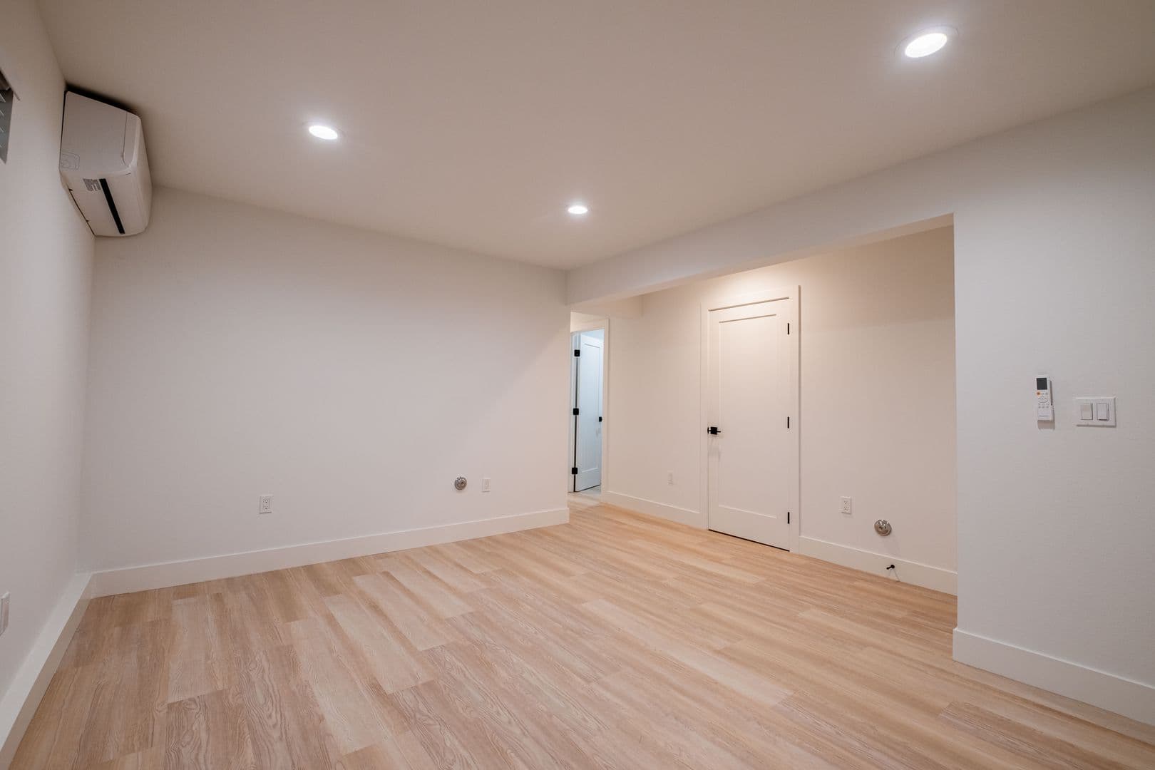 Redondo Beach Apartment: 2107 Pullman Lane
